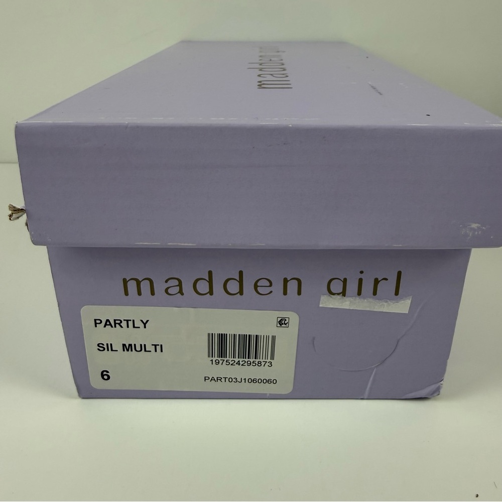 Madden Girl Partly Rhinestone Two-Band Slide Sandals Womens 6 Silver Flats NEW - Picture 10 of 11